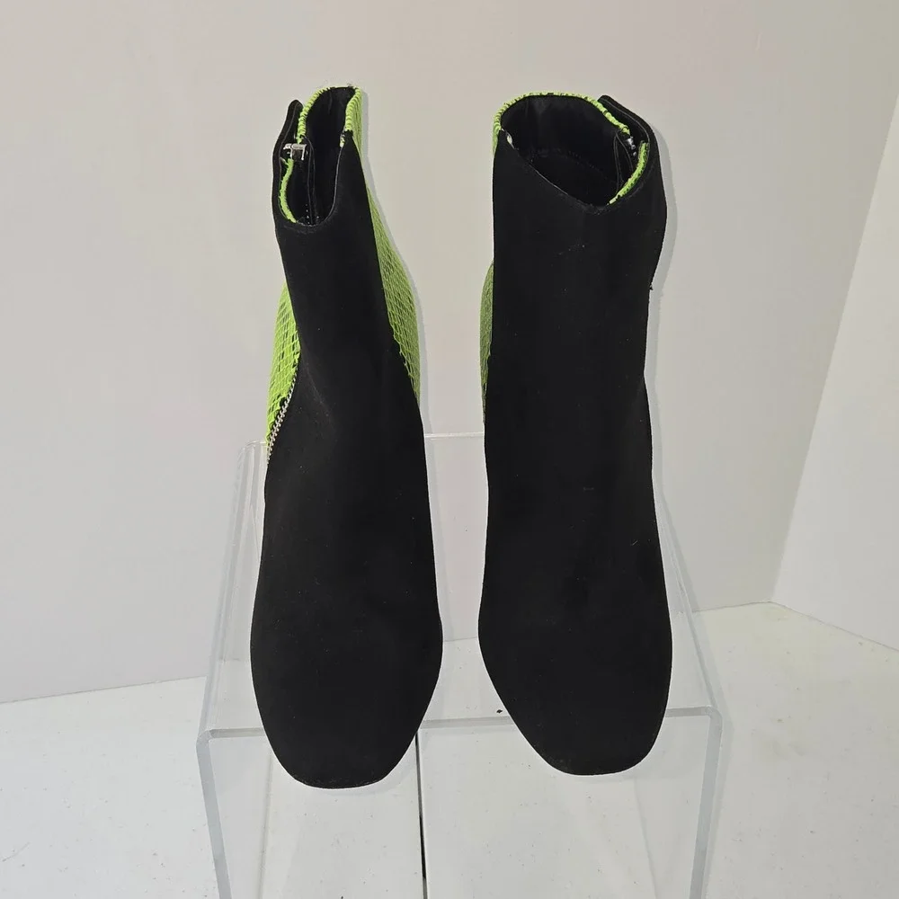 Shoedazzle Yalah Womens 6 Black Neon Green Snakeskin Block Heel Ankle Booties